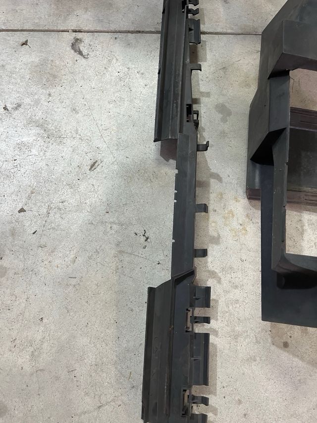 Canalizador aire radiador Megane 2 RS