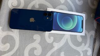 iPhone 12 Azul 128GB - Como Nuevo