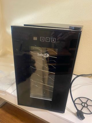 Nevera Saivod para vinos