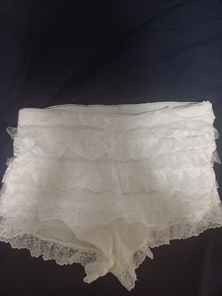 Falda pantalón blanca encaje