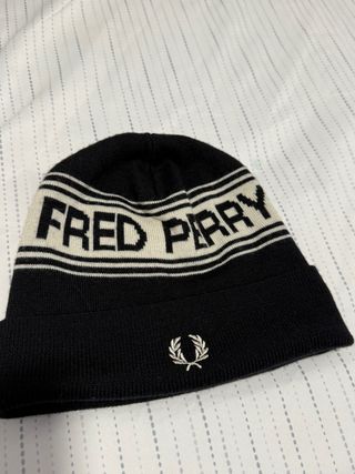 Gorro Fred Perry - Beanie Negro y Blanco