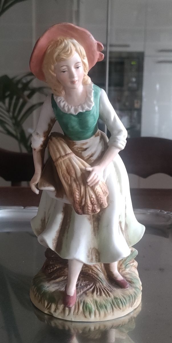 Statuina contadina Capodimonte