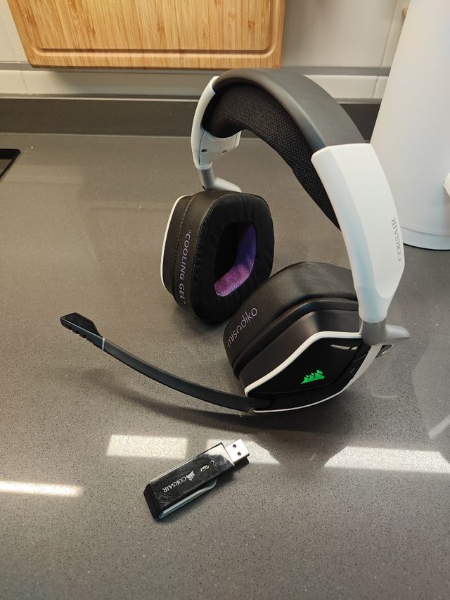 Auriculares Corsair Void Pro RGB Wireless 