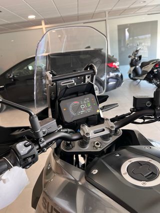 Suzuki V-Strom 1050 Tech