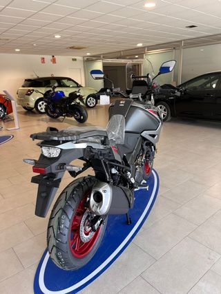 Suzuki V-Strom 1050 Tech