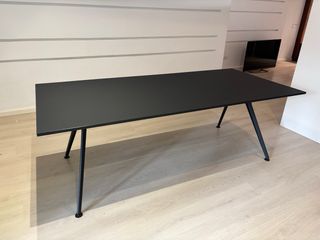 Tavolo nero ufficio - moderno