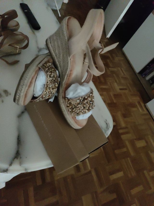 Sandalias cuña Buonarotti beige-dorado nº37