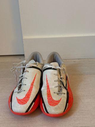 Botas fútbol Nike Multitaco talla 38