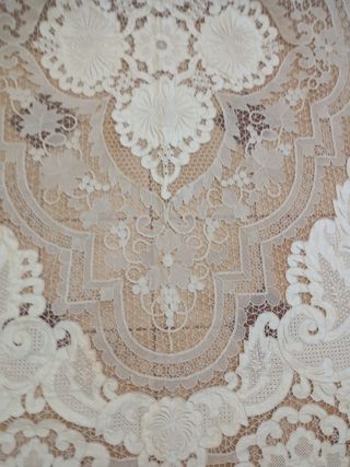 Manteleria Encaje Burano la llamada de suerte