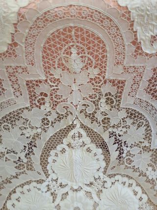 Manteleria Encaje Burano la llamada de suerte