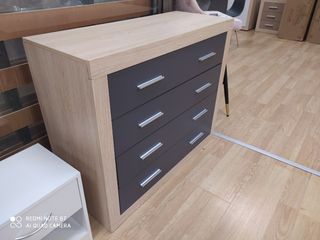 Cómoda 4 cajones - Gris y marrón