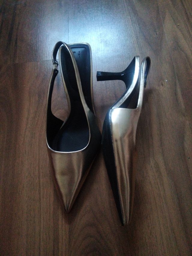 Zapatos tacón dorados - Talla 39