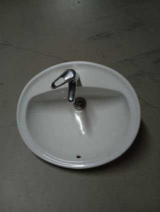 Lavabo pequeño blanco