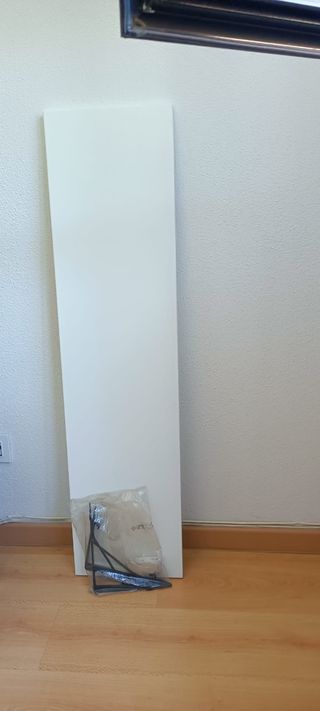 Balda estante blanco de Ikea modelo Bergshult
