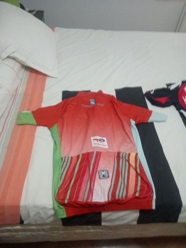 Dos Maillot ciclismo Santini y Token talla S