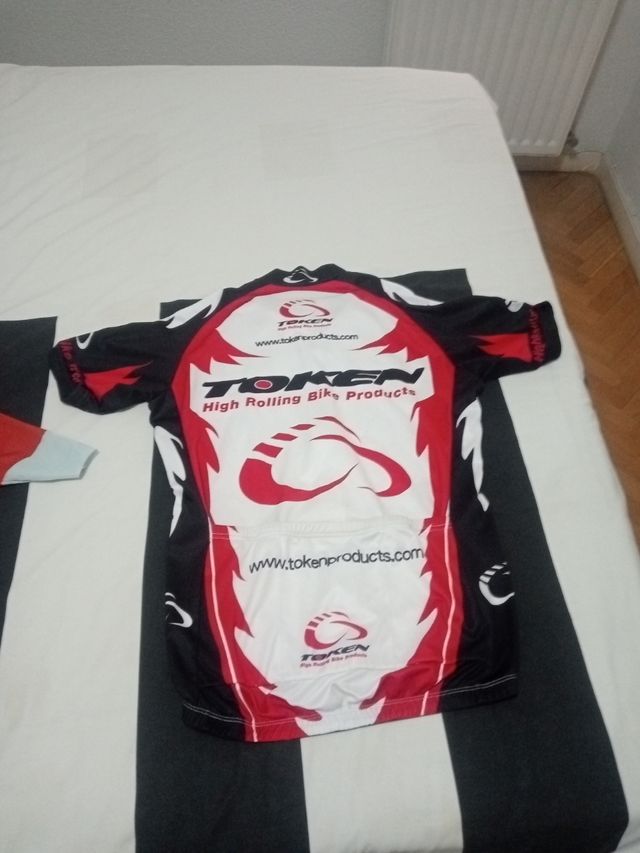Dos Maillot ciclismo Santini y Token talla S
