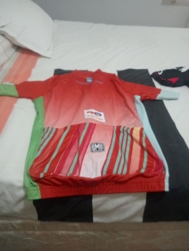 Dos Maillot ciclismo Santini y Token talla S