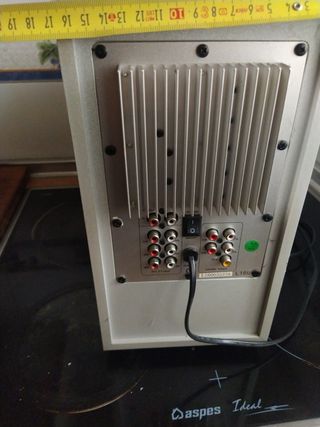 Subwoofer Airis graves Altavoces para cine/música