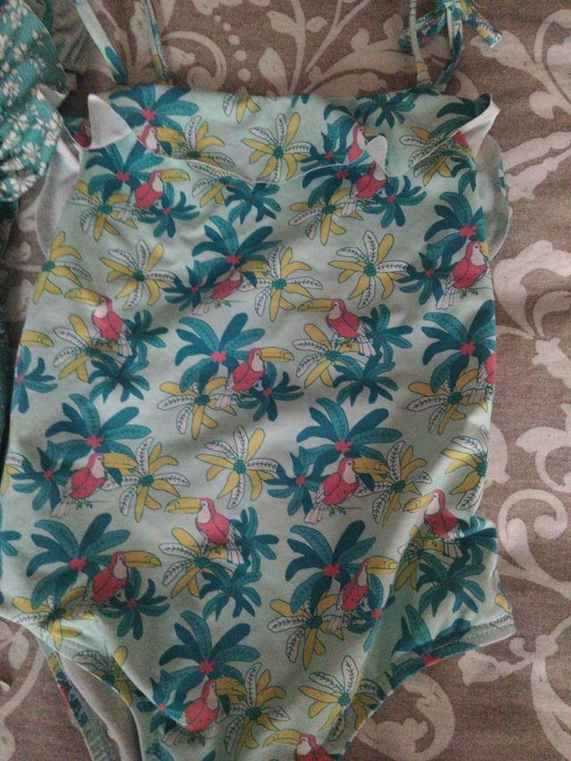 Bañadores niña (6-7 años)