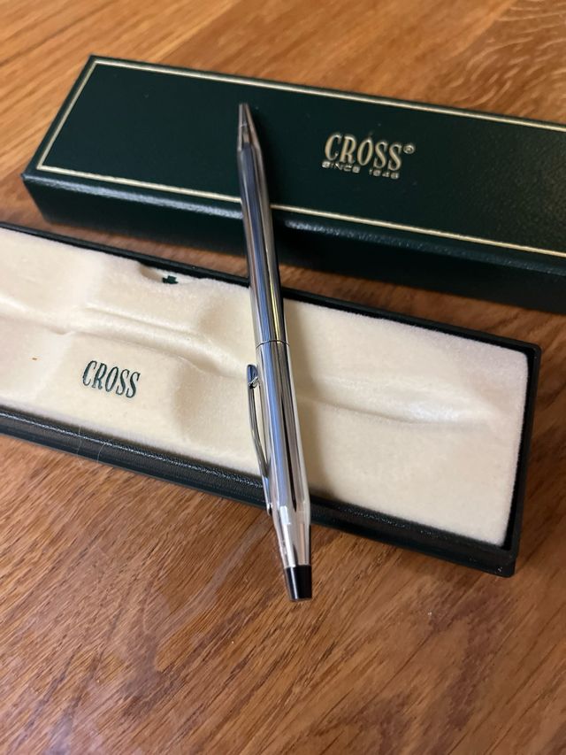 Bolígrafo Cross plata, nuevo, en caja