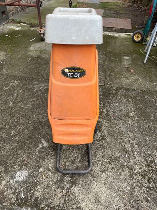 Triturador ramas Voltor TC 24