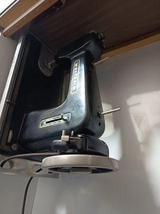 Máquina coser Wertheim antigua