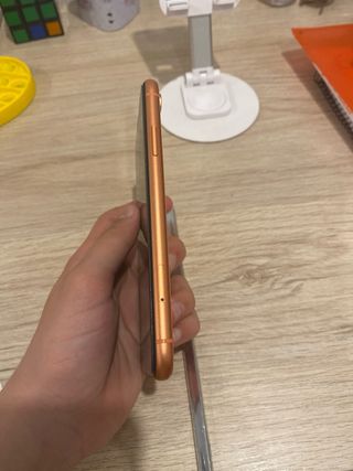 iPhone XR naranja - Como nuevo