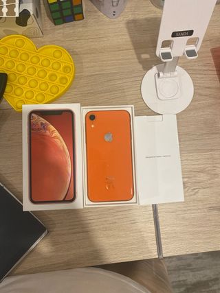 iPhone XR naranja - Como nuevo