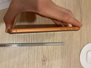 iPhone XR naranja - Como nuevo