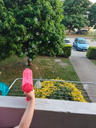 Pistola de burbujas verano para pequeños en Oferta