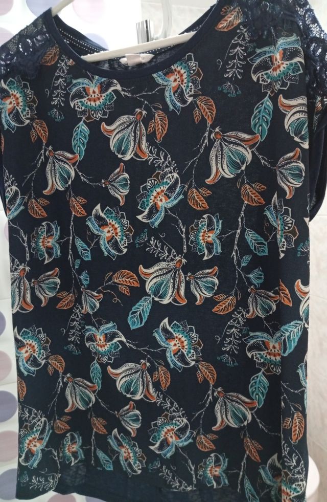 Camiseta estampada azul marino