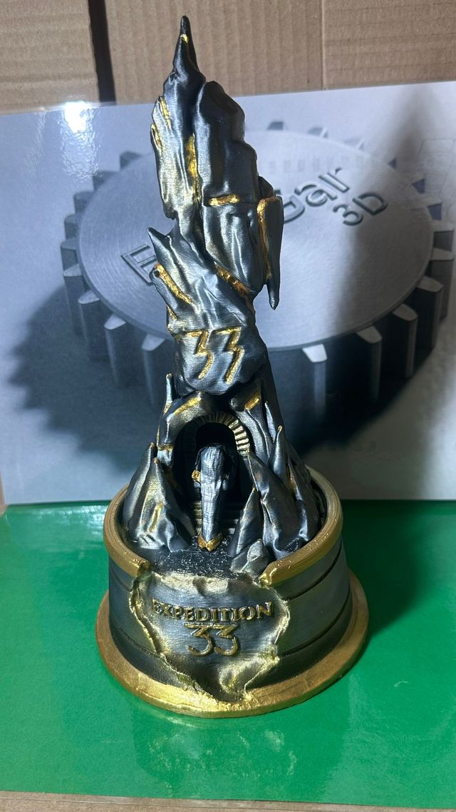 Monolito Expedición 33