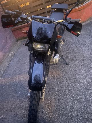 Yamaha XT 600 negra solo interesados y serios