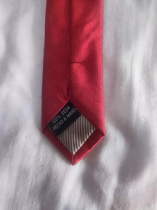 Corbata de seda roja Nuñez de Arenas