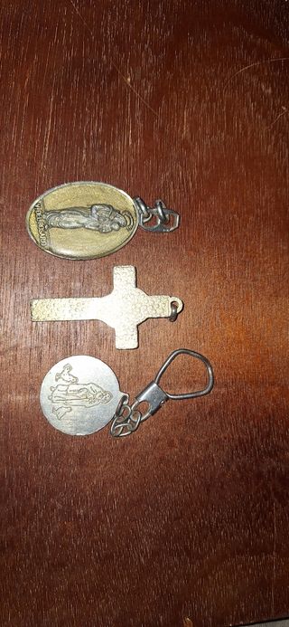 3 llaveros religiosos antiguos