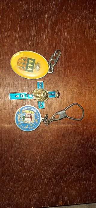 3 llaveros religiosos antiguos