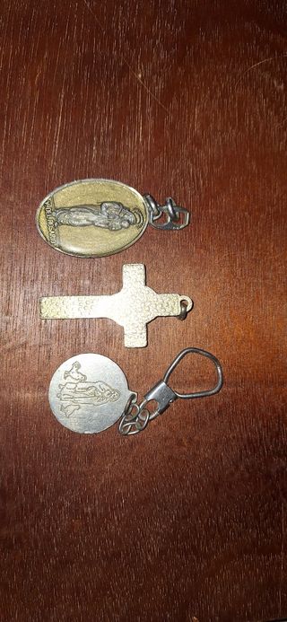 3 llaveros religiosos antiguos
