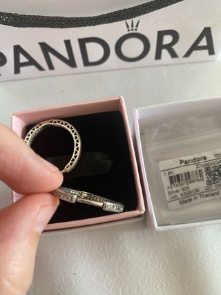 Fantasticos Pendientes de Aro Pandora con etiqueta