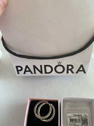 Fantasticos Pendientes de Aro Pandora con etiqueta