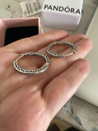 Fantasticos Pendientes de Aro Pandora con etiqueta