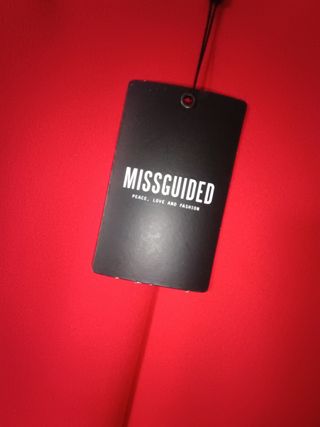 Vestido rojo Missguided fiesta