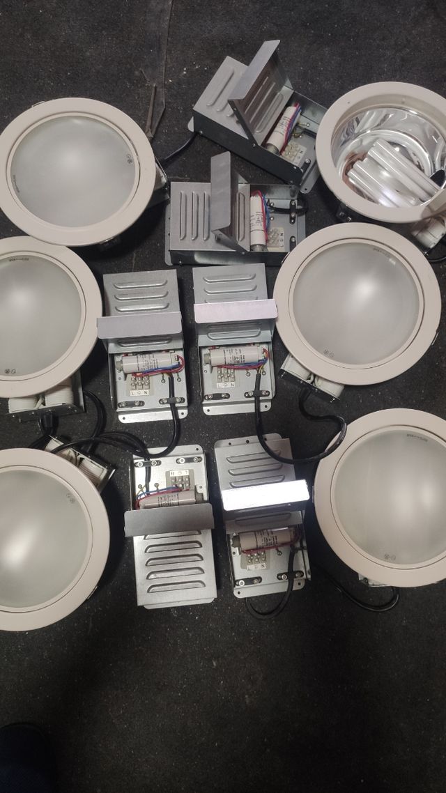 6 Focos bajo consumo + 6 Reactores