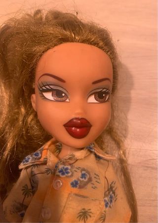 Bratz Cloe - Bambola con Abiti