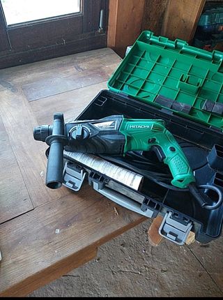 Taladro martillo percutor Hitachi DH24PH