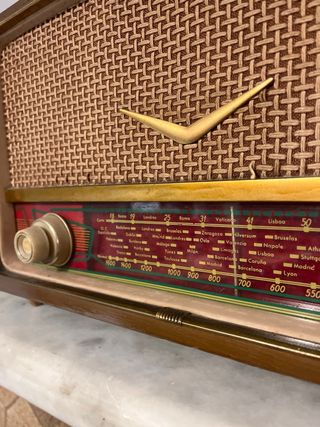 Radio Orleans vintage marrón-dorado