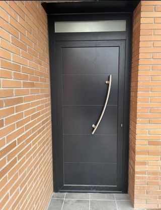 Puerta entrada - Exterior e Interior