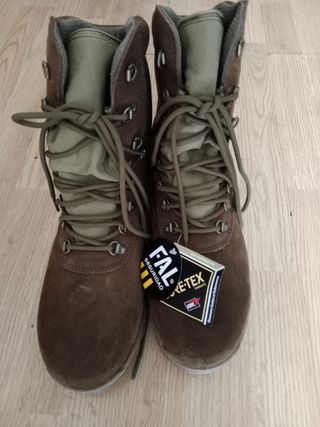 Botas tácticas FAL - Impermeables.Talla 44 .