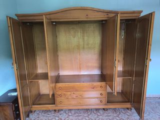 Dormitorio madera maciza