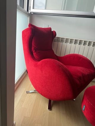 Sillón Fama rojo reclinable + reposapiés