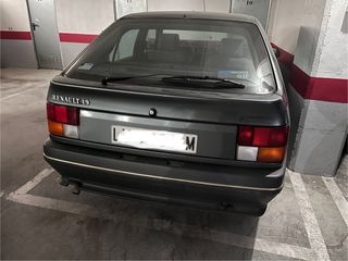 Renault 19